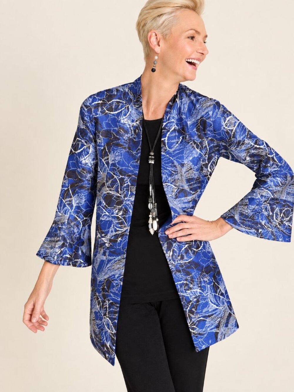 CHICO'S TRAVELERS Reversible Textured Floral Cardigan Jacket Blue Black Artsy